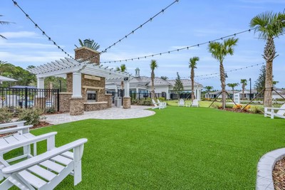 Summer Bay at Grand Oaks - Event Lawn